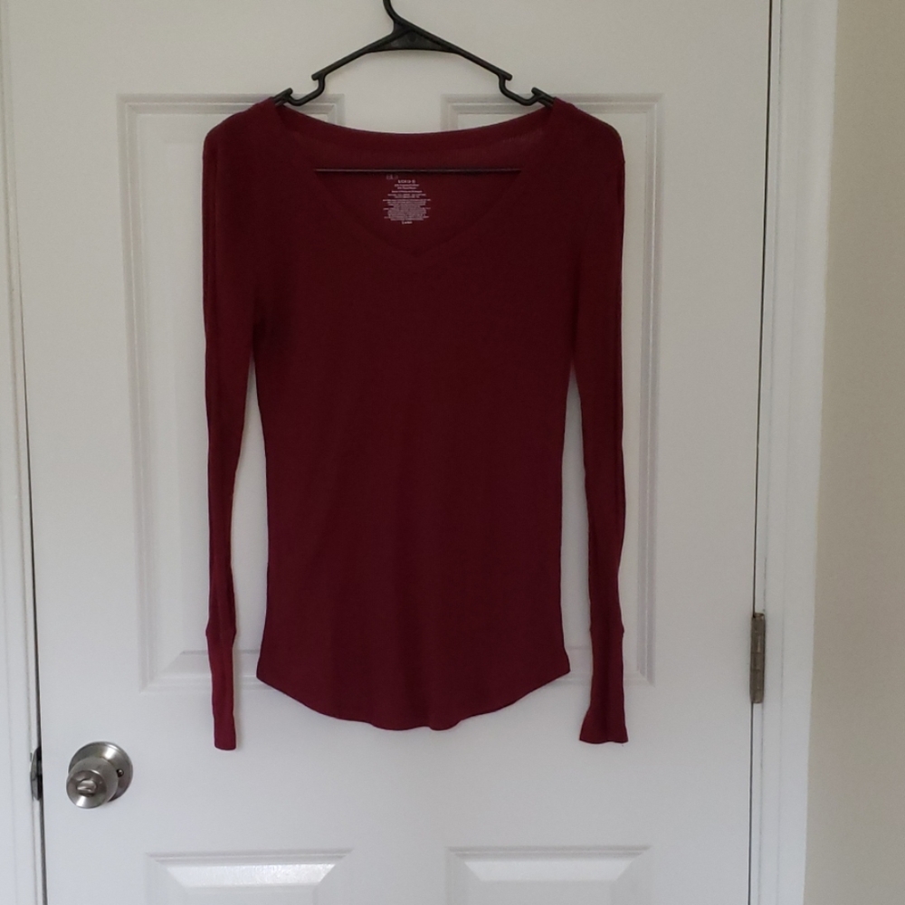Maroon long sleeve shirt!